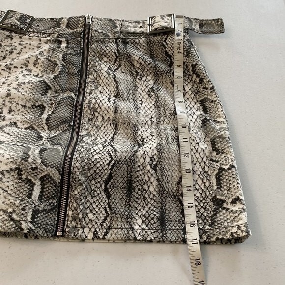 TOPSHOP Snake Print Zip Front Mini Jean Skirt Buckle Detail Cotton Streetwear - Picture 10 of 12